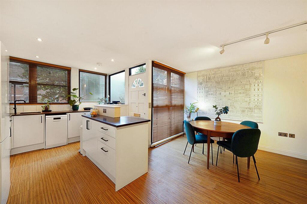 Flat 11, Longleat House - p6EdxMGF8mbntnWmSzkb.jpg