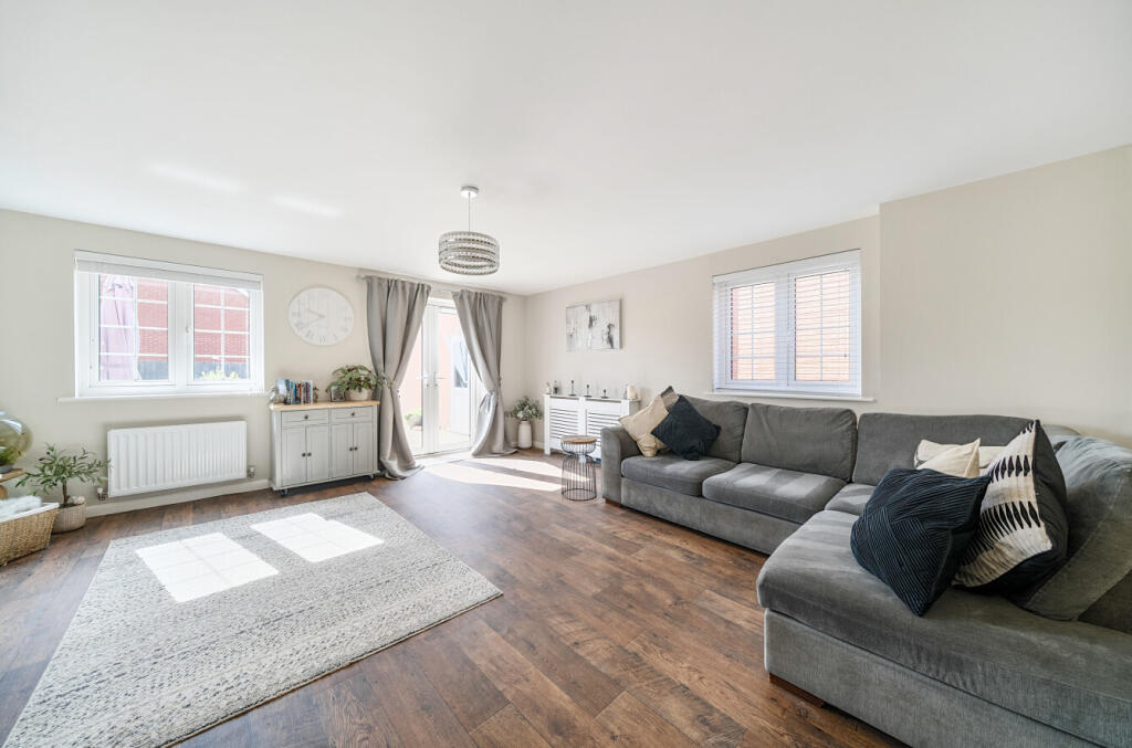 1315837-16-685e64...