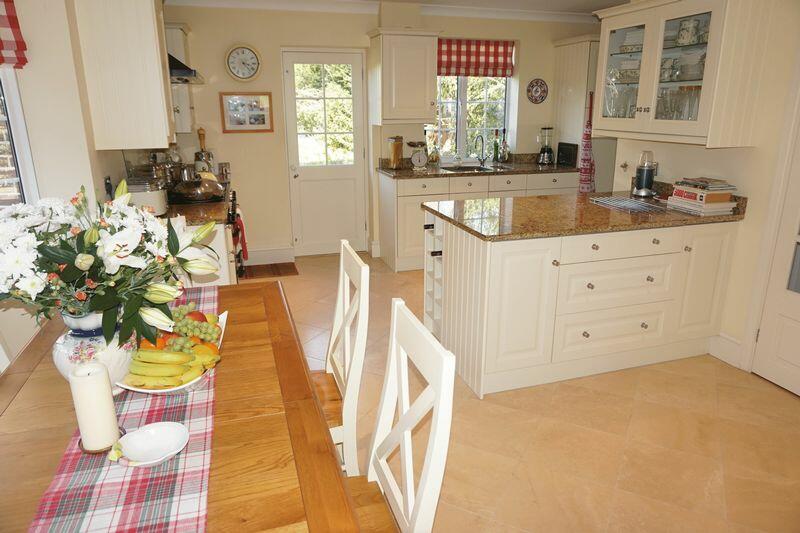 Kitchen Alt