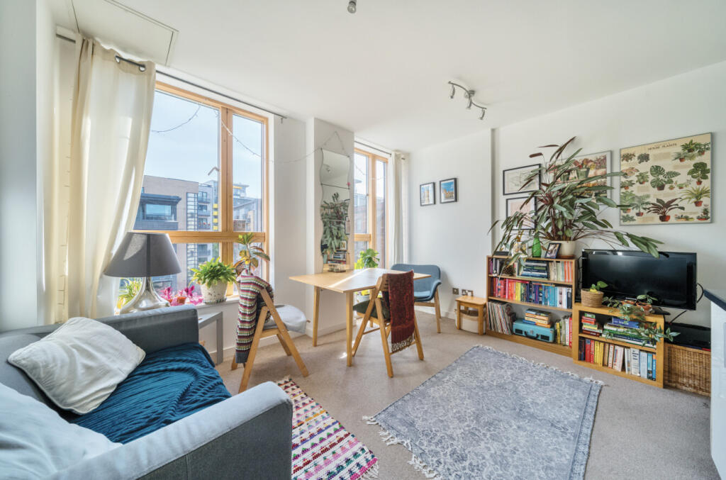 17-681dc2cca5371-...