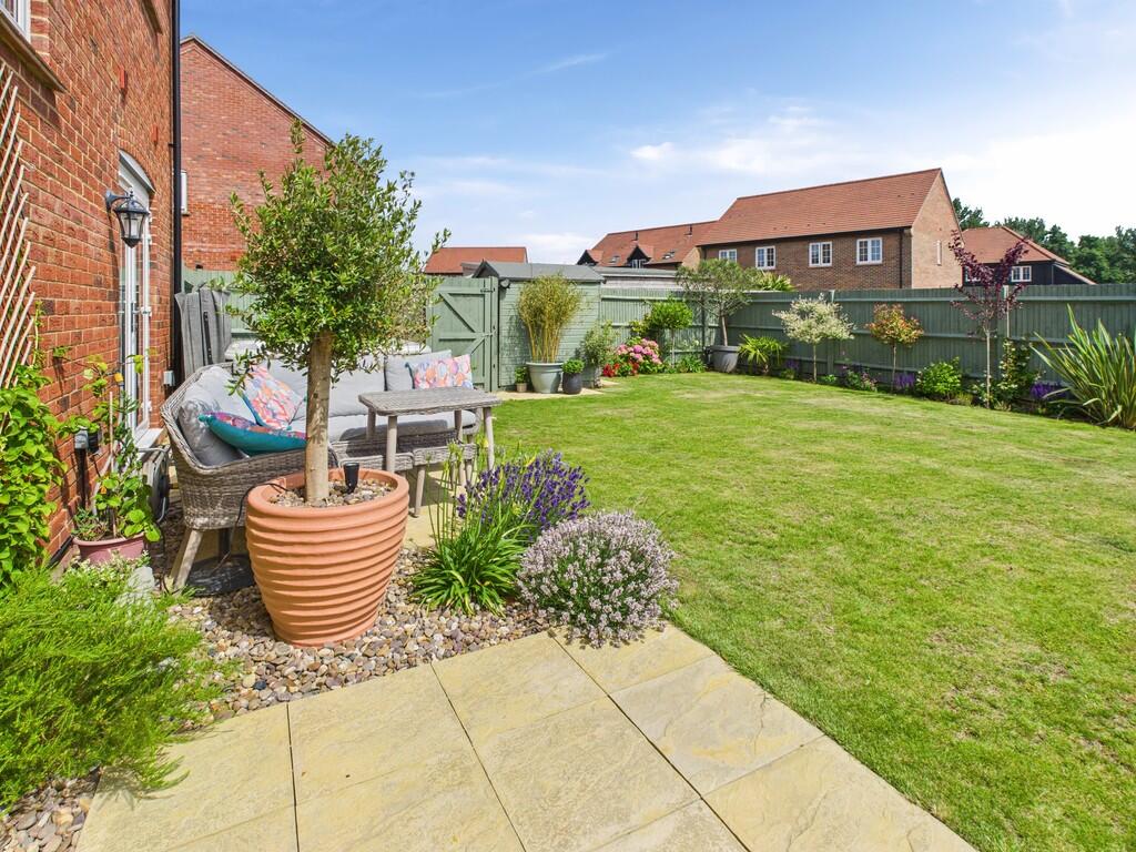 CAM05068G0-PR0038...