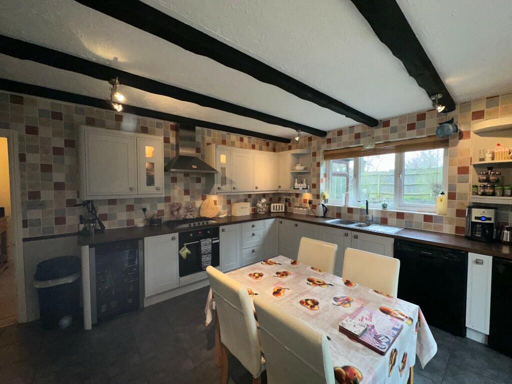 Fitted Kitchen