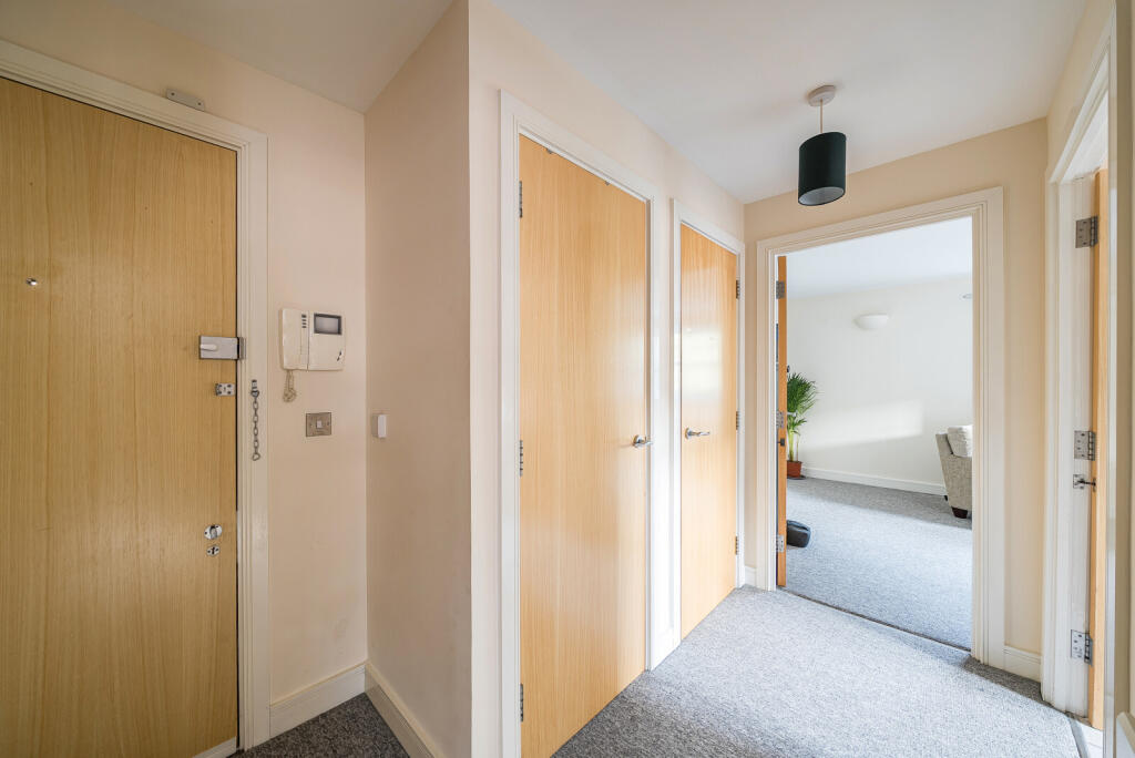 1396001-5-695e692...