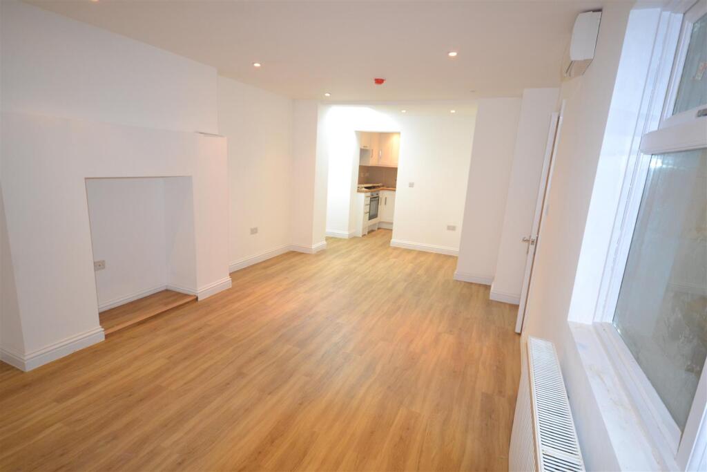 Open plan Lounge and Kitchen