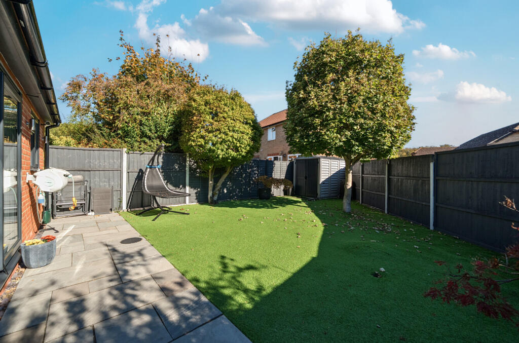 1370534-4-68f0e2b...