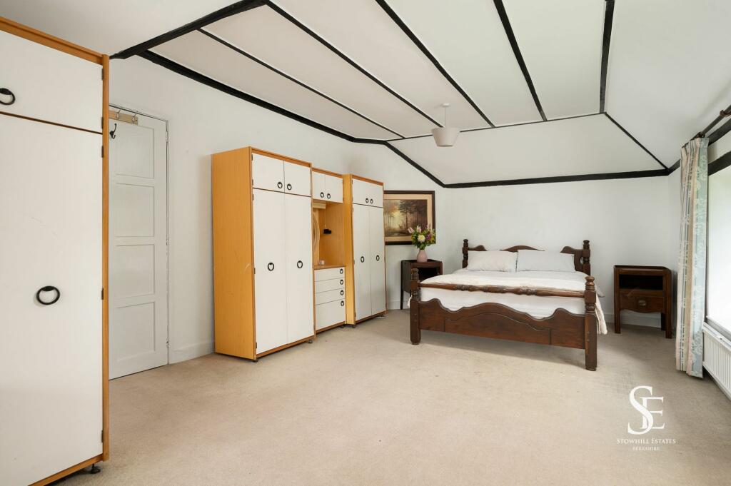 East Wing - Bedroom 6