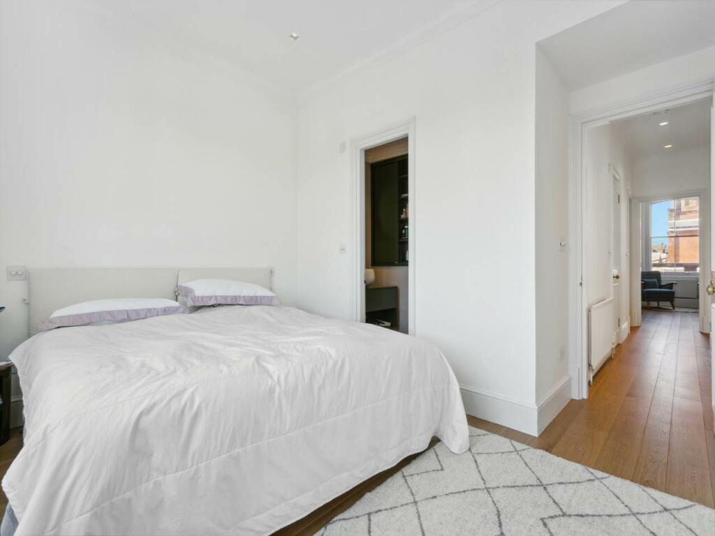 Flat 10 21-23 Cranle