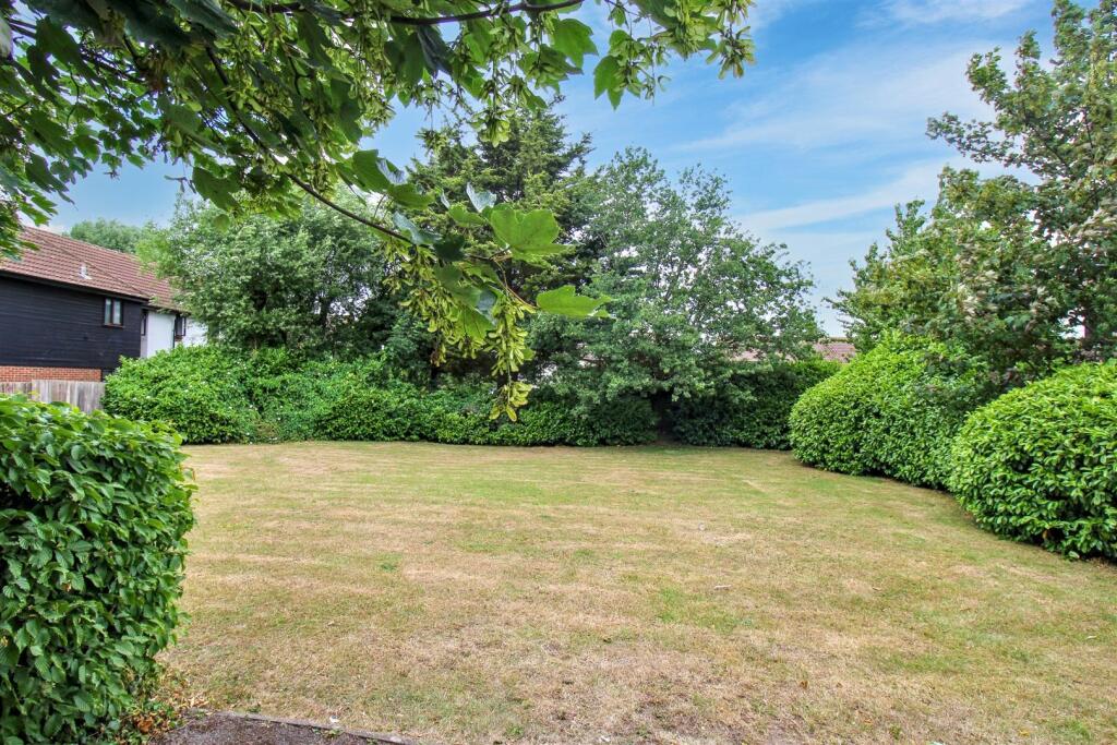 Communal Gardens 4.jpg