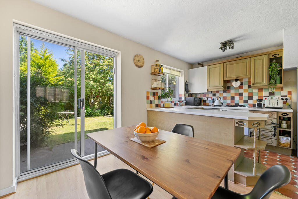 Newry Court, CH2 ...