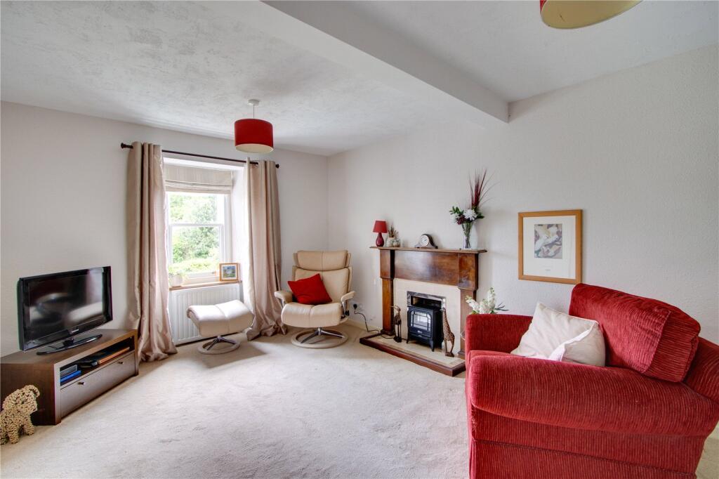 Living Room/Bedroom