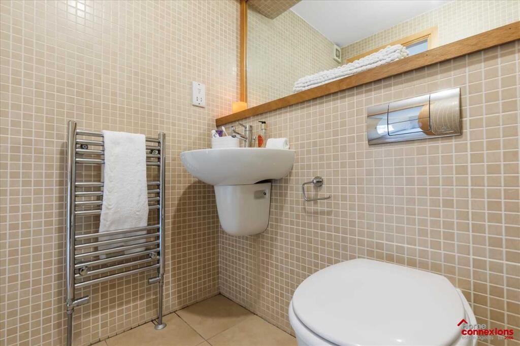 En-Suite (2)