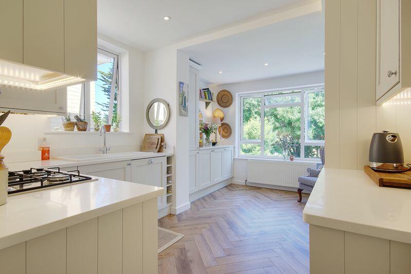 Kitchen/Breakfast