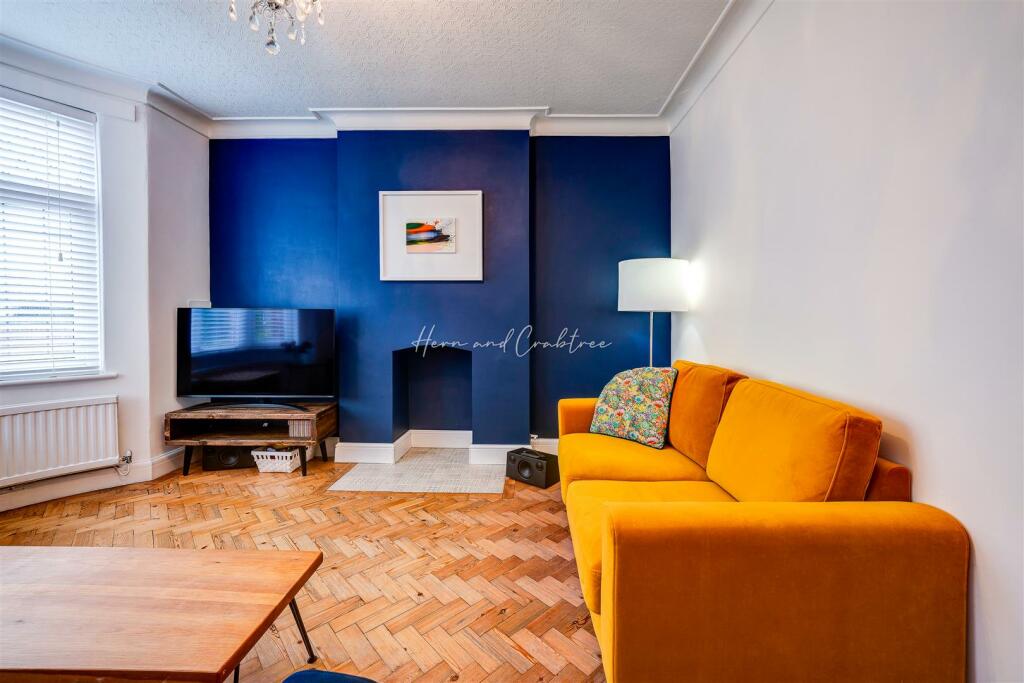 Porthamal Gardens, Rhiwbina, HernCrabtree (12).jpg