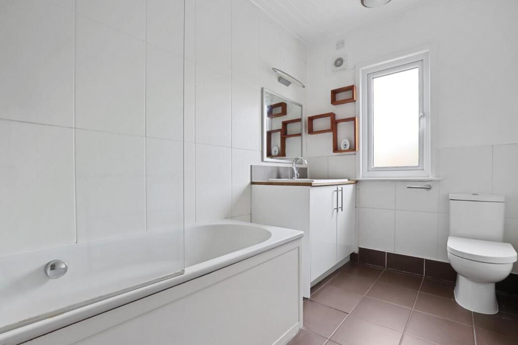 04-4fd2JHPropWpen - 33 Chesham Road - 30 (1).JPG