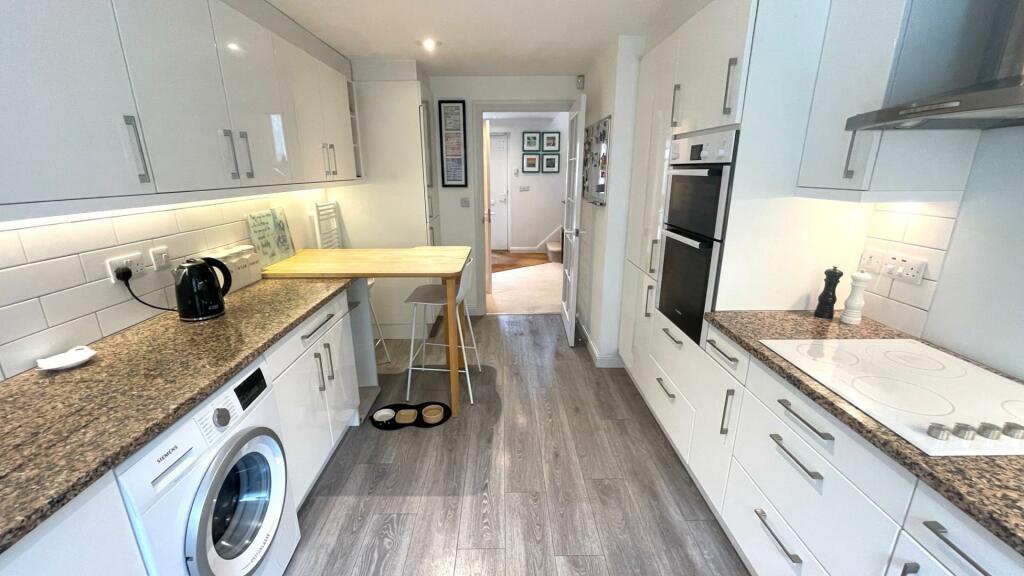 Kitchen Three.jpg