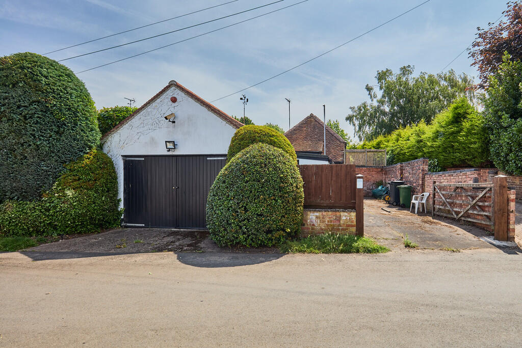 Edward Knight 202...