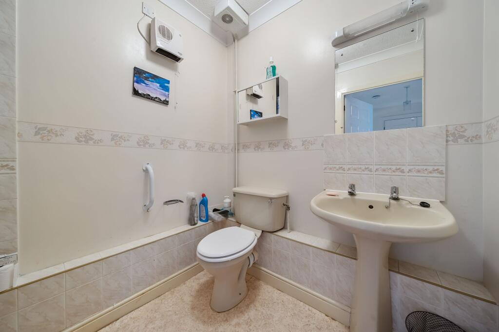 Ground Floor Shower W.C (2)