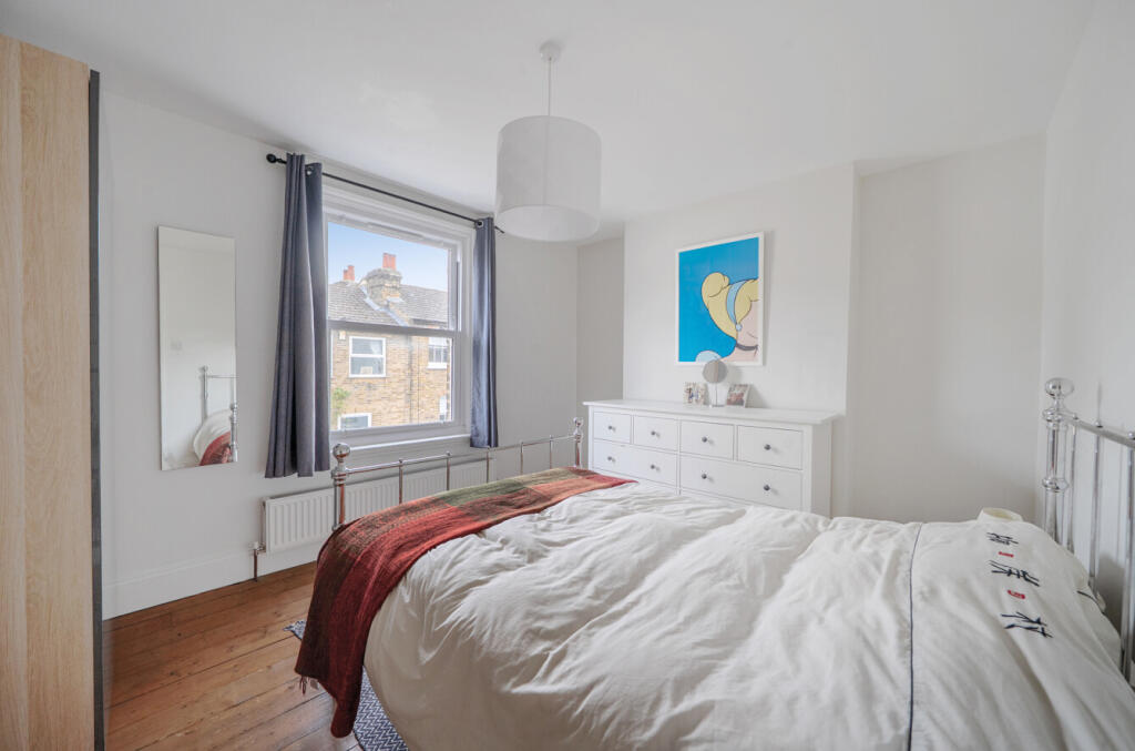 1371611-16-690b6a...