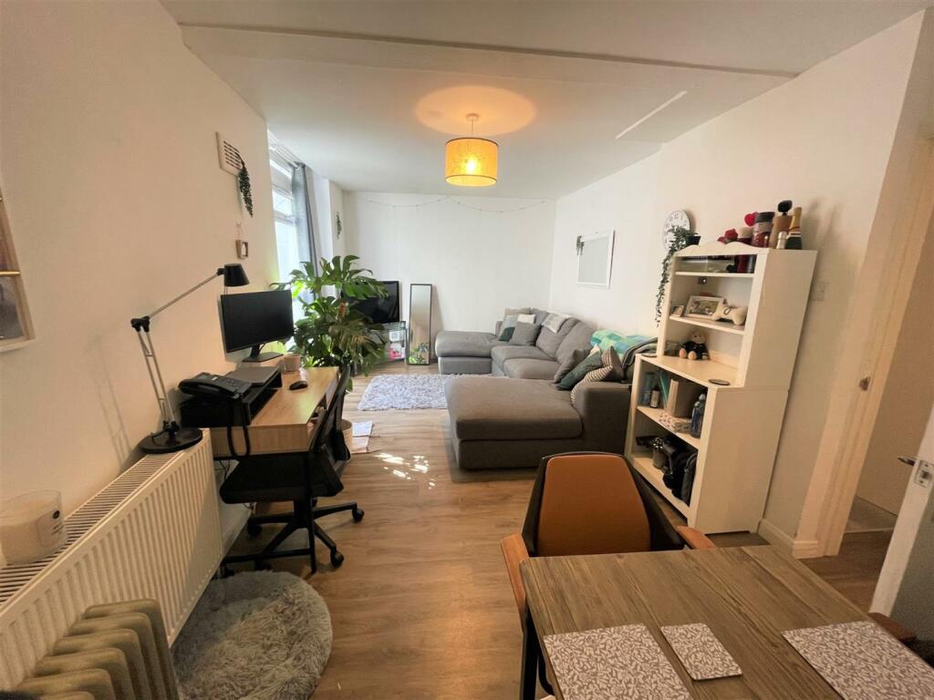 Living Room furnished 02.jpg