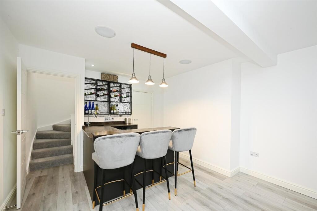 Bar/Games Room