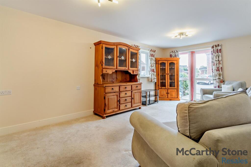 8667549-interior02-800.jpg