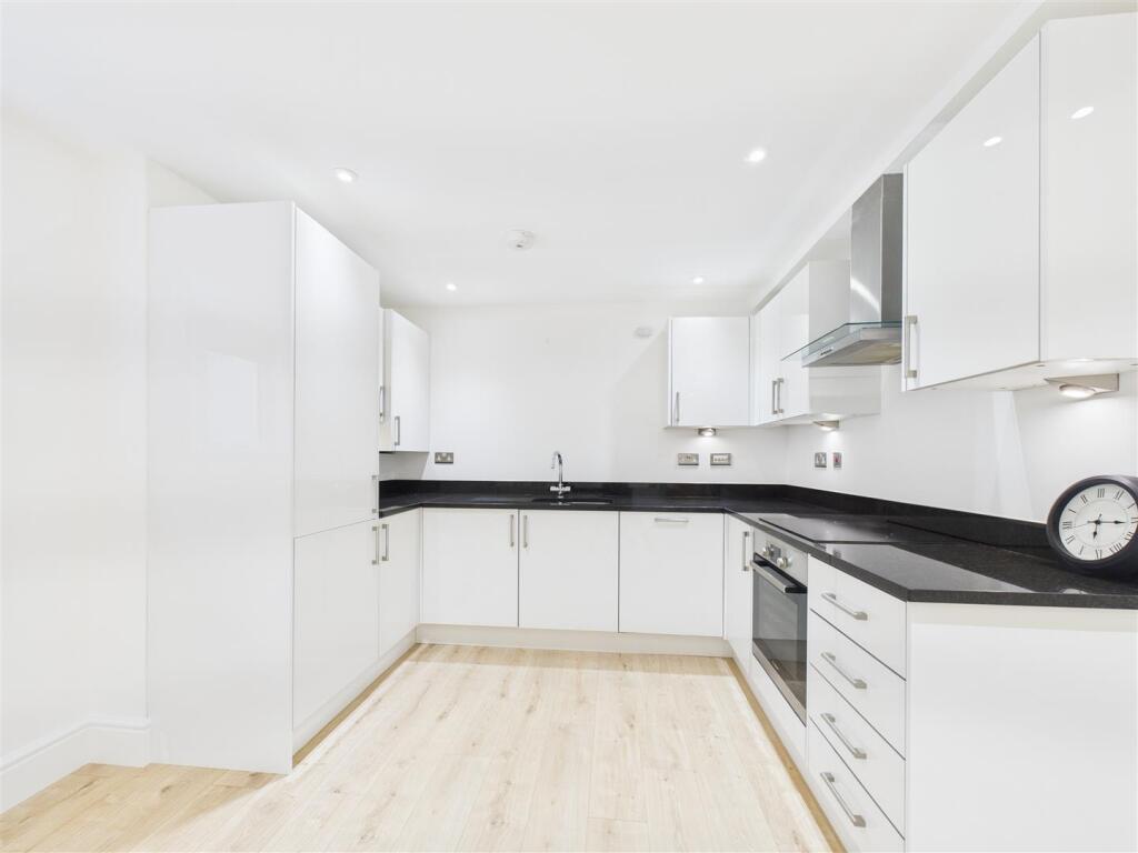 CAM04360G0-PR0156-STILL017 (1).jpg