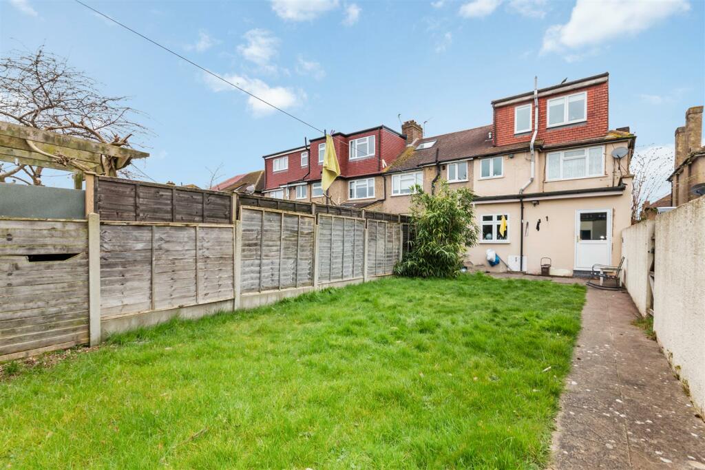 Shaldon Drive Ph14 (12).jpg