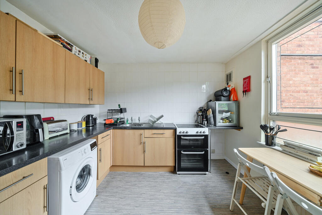 1299047-11-6835d0...