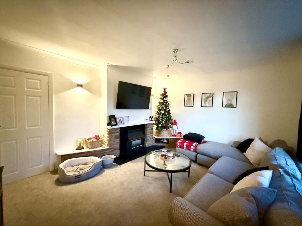 Pine Avenue, New Ollerton, Newark, Nottinghamshire, NG22 9PX