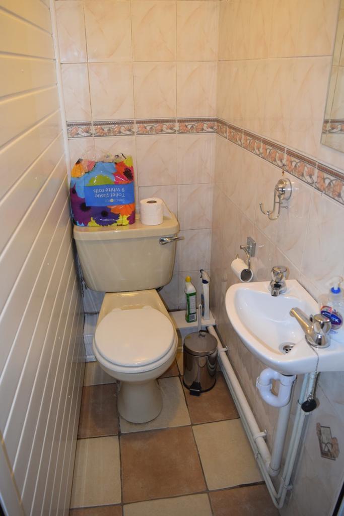 Pic 14 Toilet
