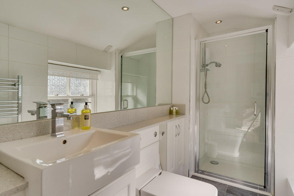 En Suite for Bedr...