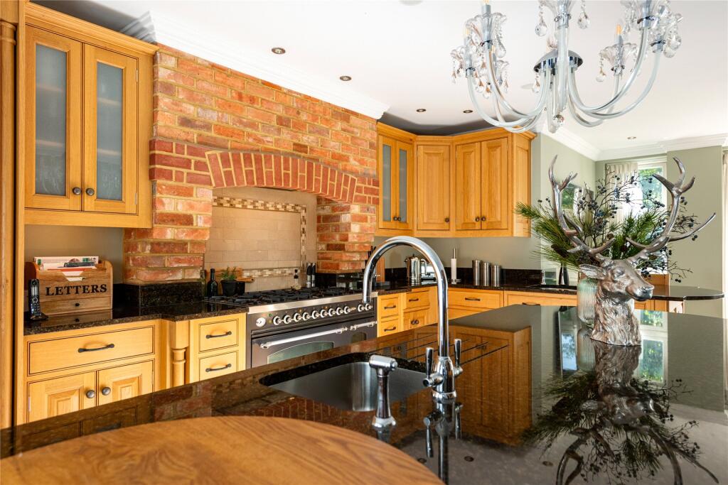 Kitchen/Breakfast Rm