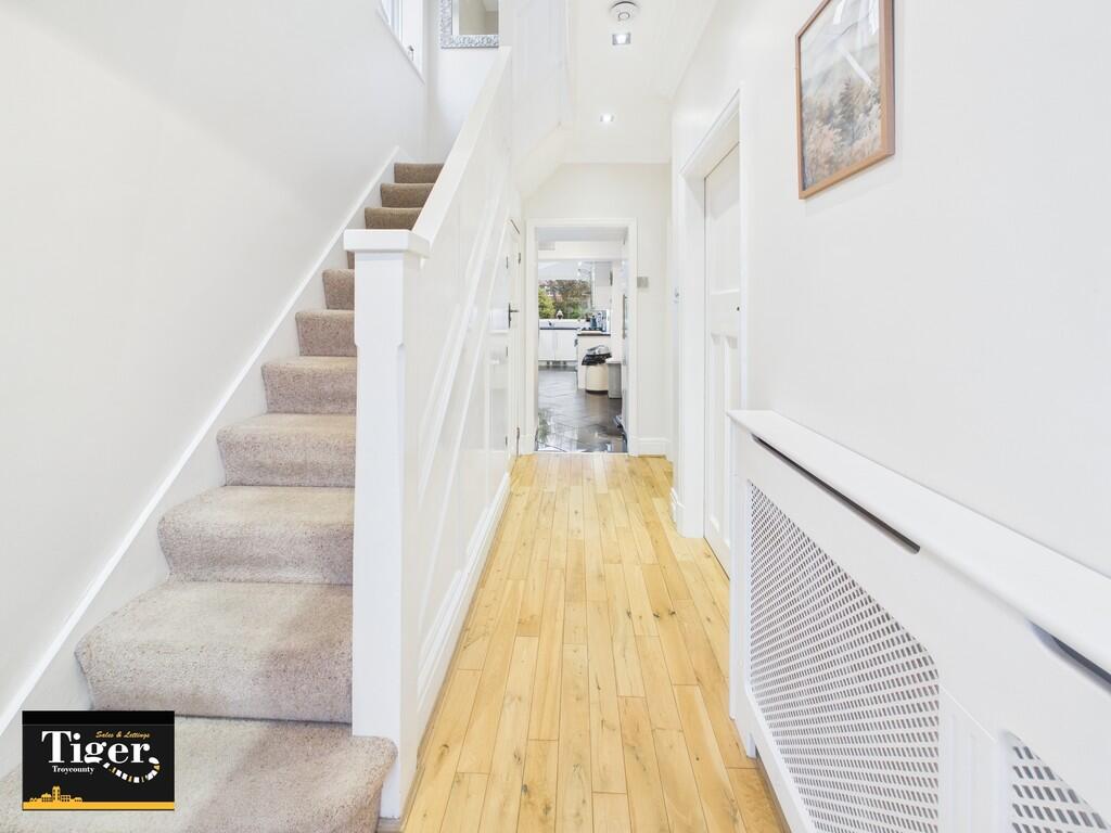 CAM02176G0-PR0777...