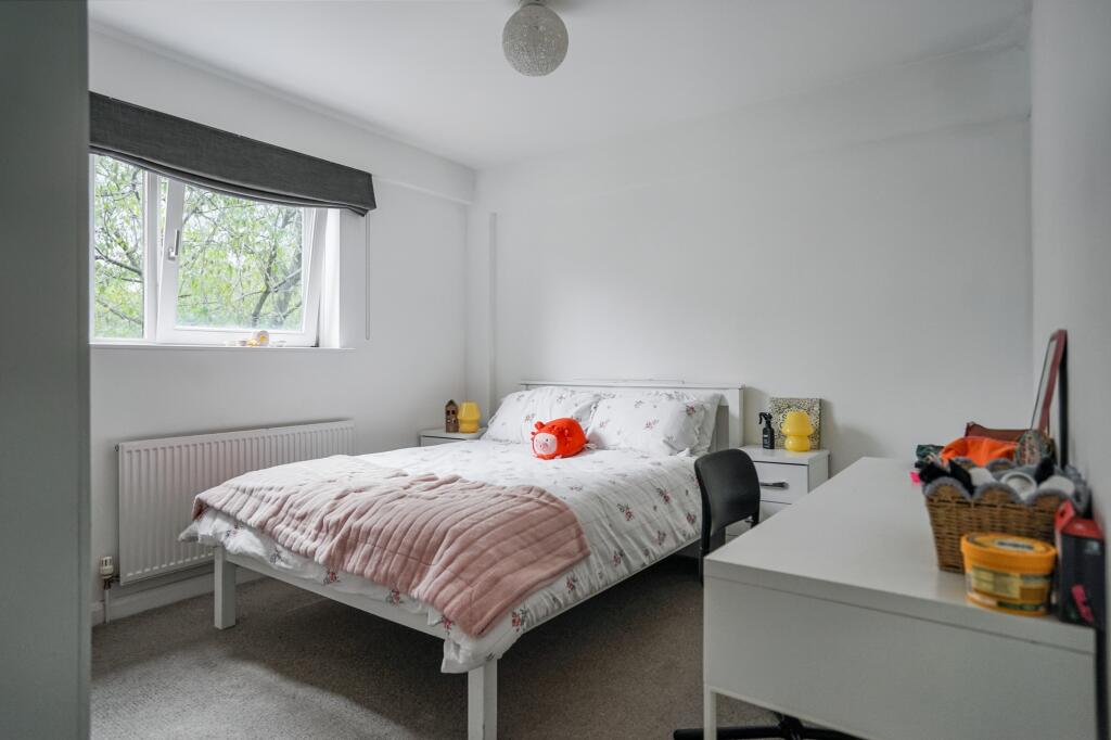 Flat 14, Albert Starr House, Haddonfield Estate, Bush Road, Surrey Quays, London SE8 5AS