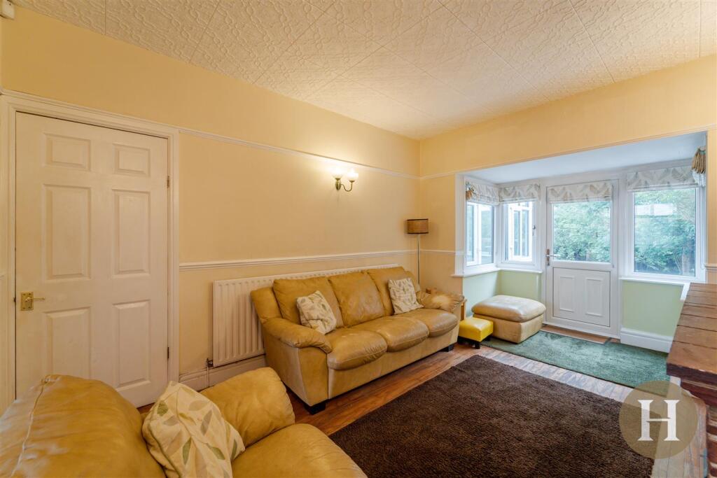 Hadleigh Estate Agents-20.jpg