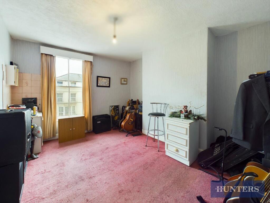 CAM03407G0-PR0248-STILL010.jpg