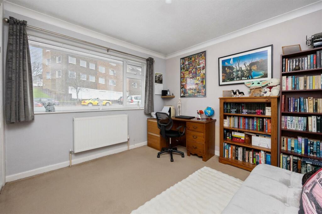 Hangleton Way 25 LIVING ROOM.jpeg