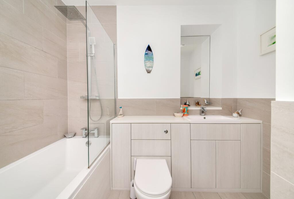 HOUSE BATHROOM