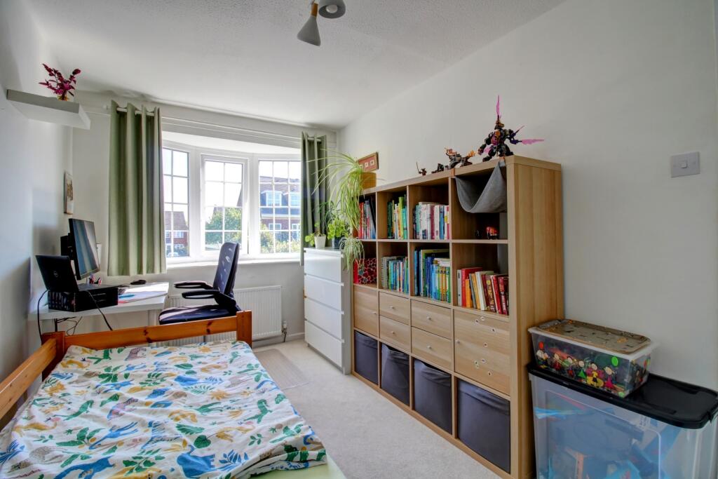 Bedroom Regency Drive - Matt Clinton EweMove Kenil