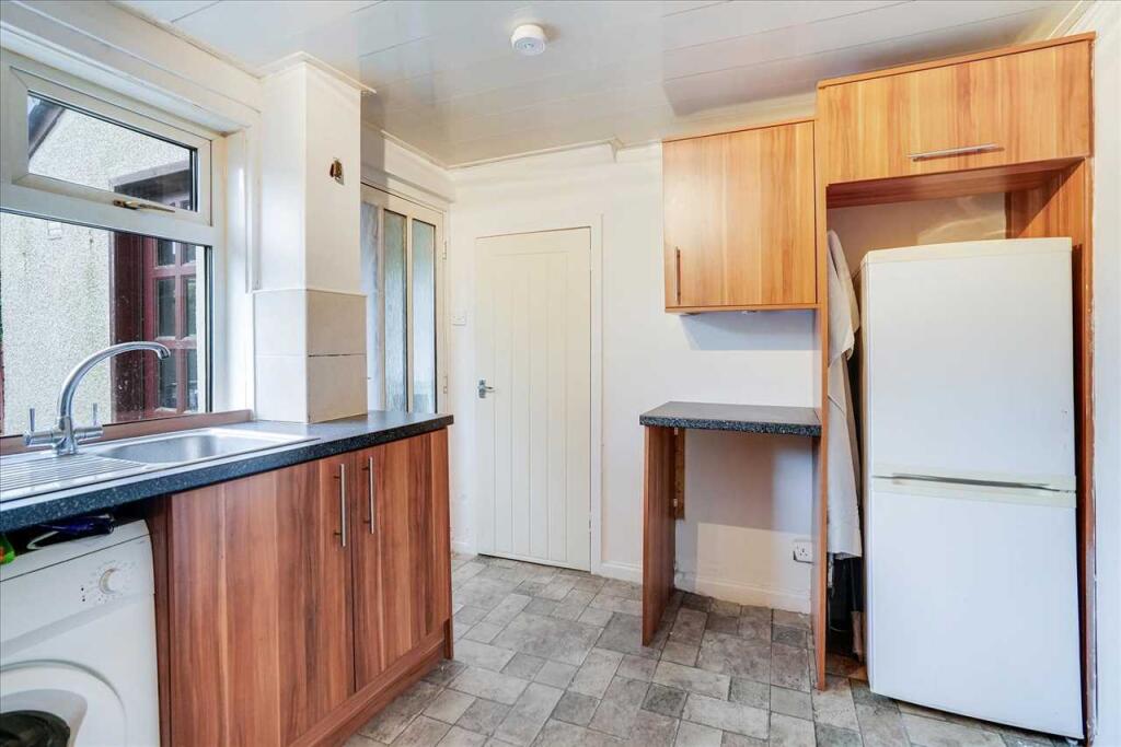 Kitchen (2)