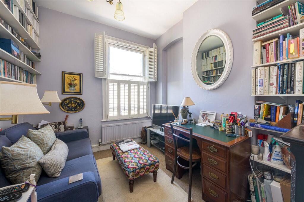 Bedroom/Study