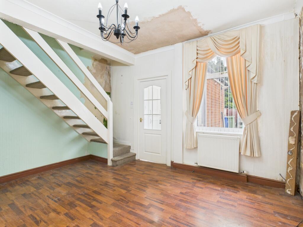 CAM03729G0-PR0058-STILL006