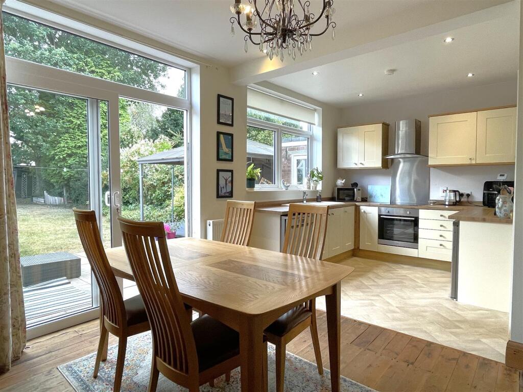 Dining Kitchen