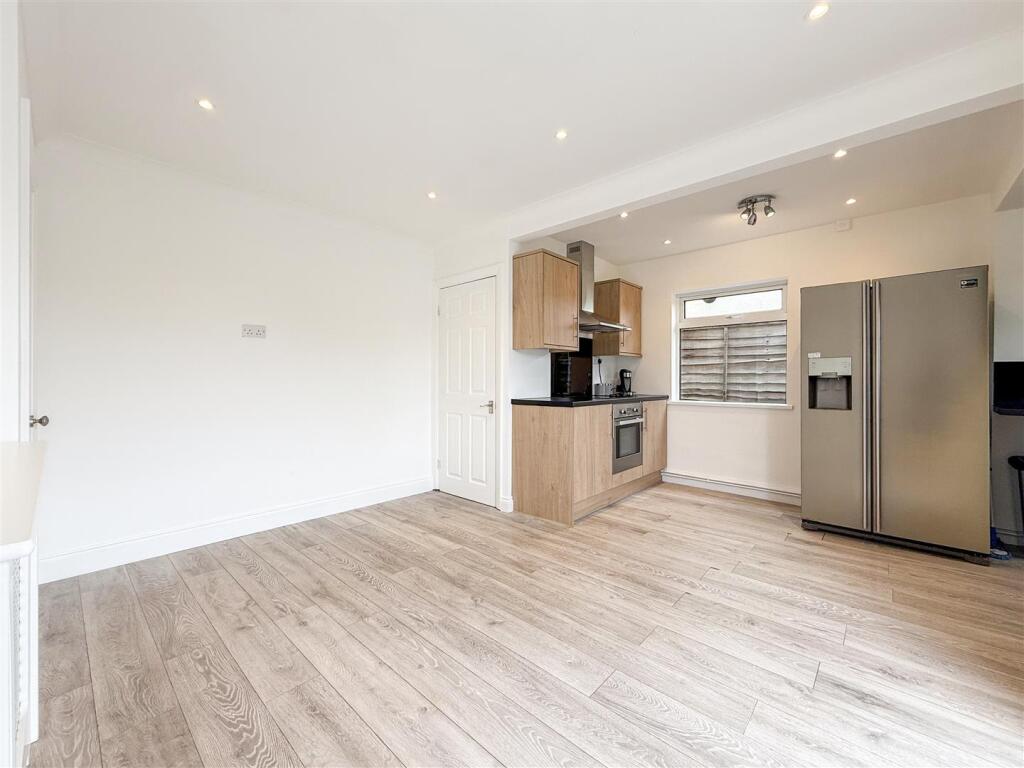 kitchen/dining