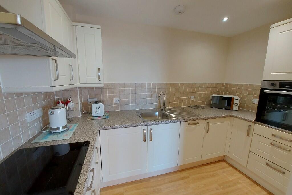 Kitchen + Appliances