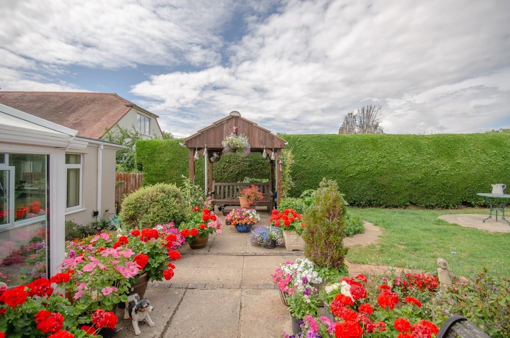 Rewar garden pic 3.jpg