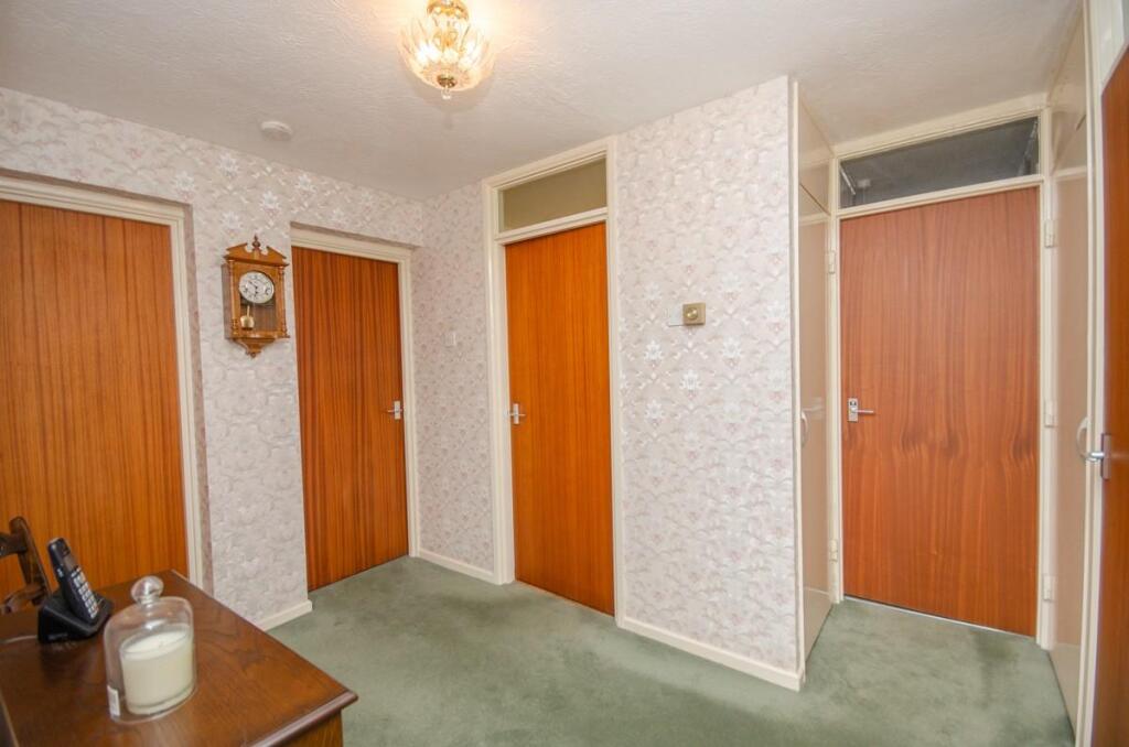 Entrance hall.jpg