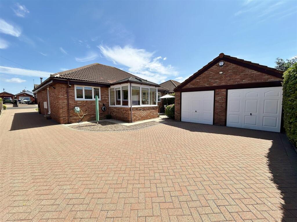 Driveway &amp; Garages