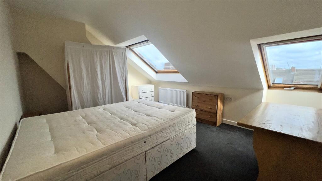 student bedroom 4 sa
