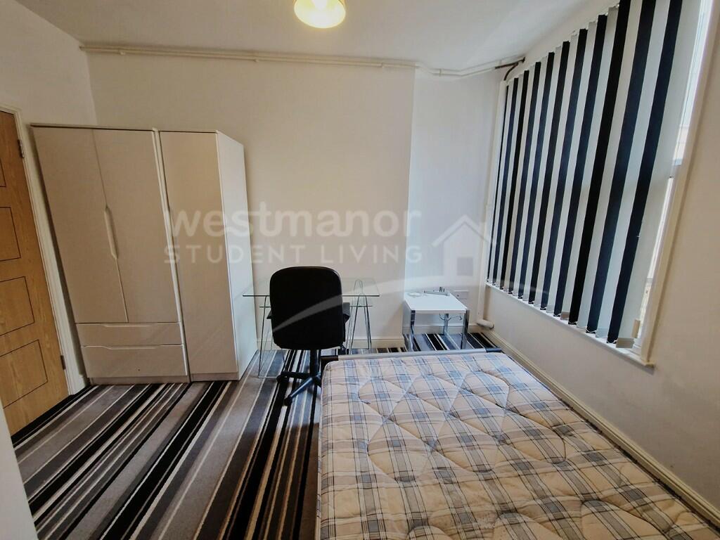 FLAT 4